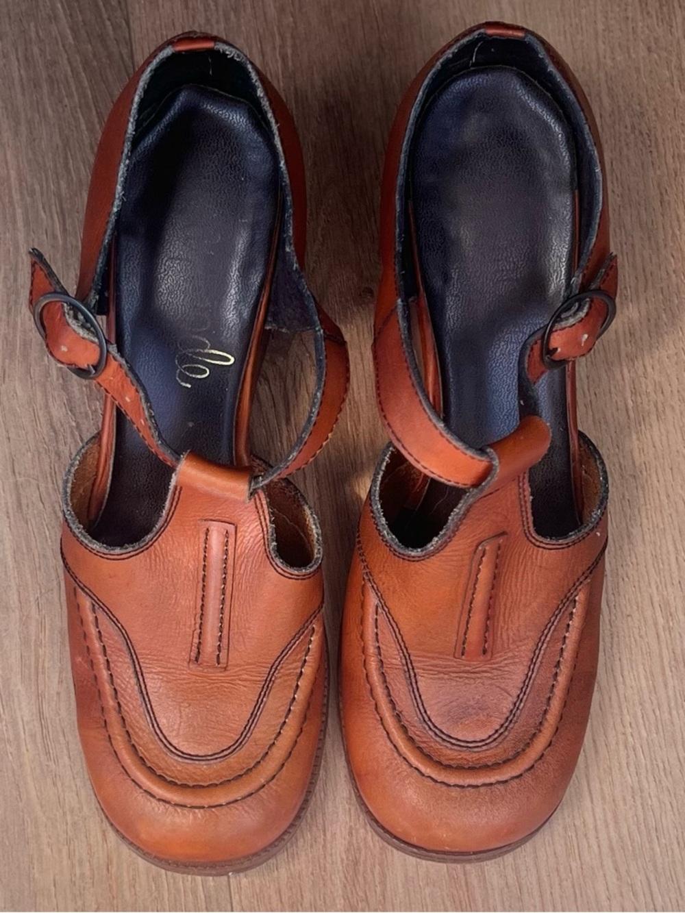 Vintage Women’s Mary Jane Shoes Tawny Orange Leather Mary Jane wood Wedge
